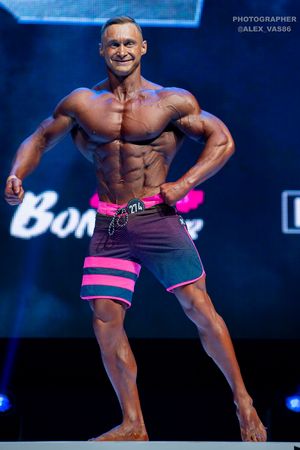 MEN'S PHYSIQUE 174